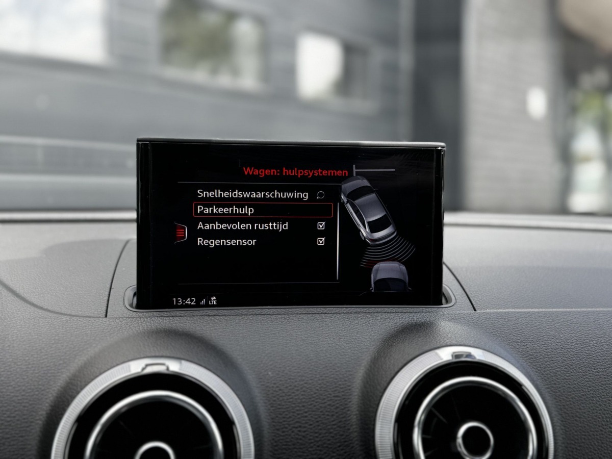 Audi A3 Limousine 35 TFSI 150PK Automaat 2 x S-Line