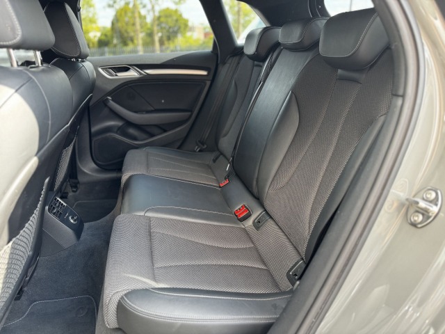 Audi A3 Sportback 35 TFSI Advance Sport 2 x S-Line