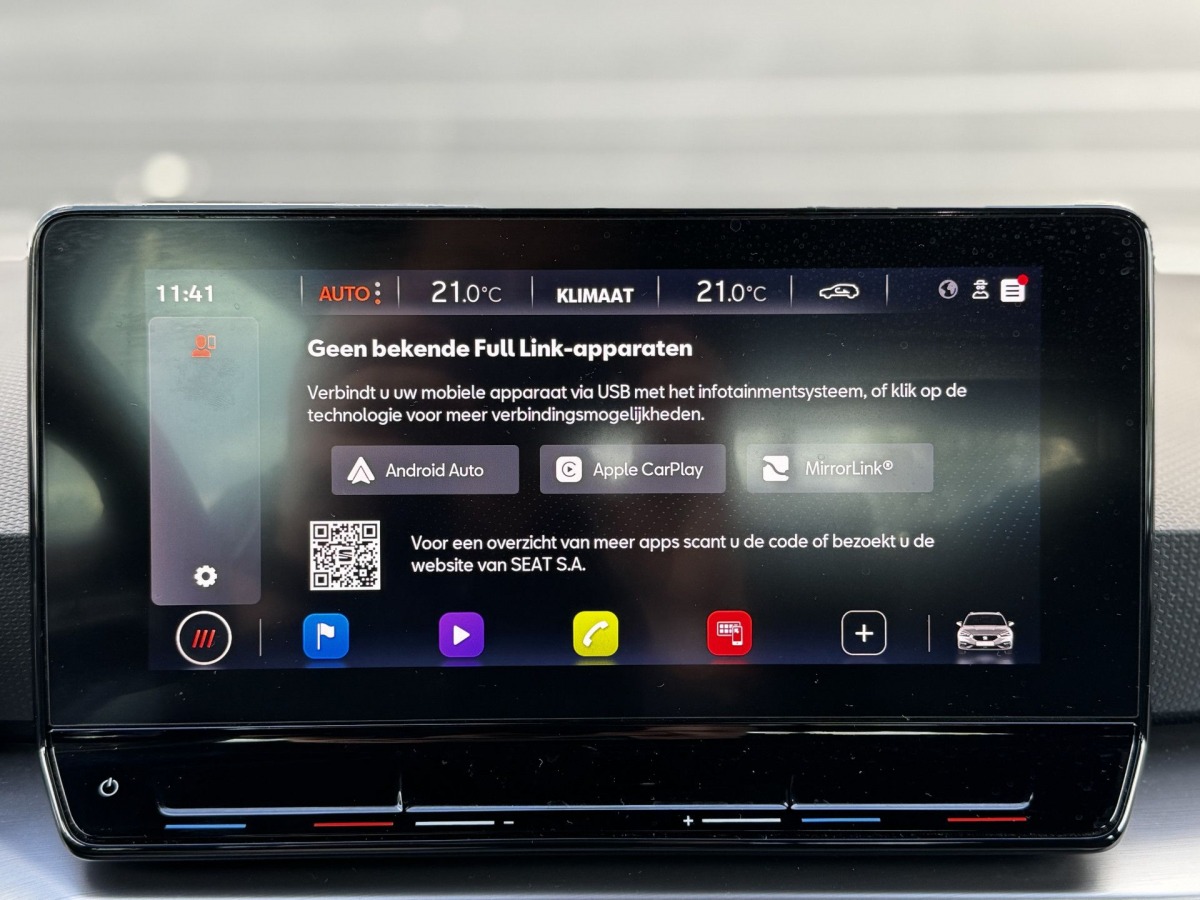 SEAT Leon Sportstourer 1.5 eTSI 150PK FR Business Intense Automaat