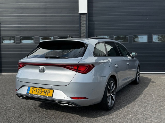 SEAT Leon Sportstourer 1.5 eTSI 150PK FR Business Intense Automaat